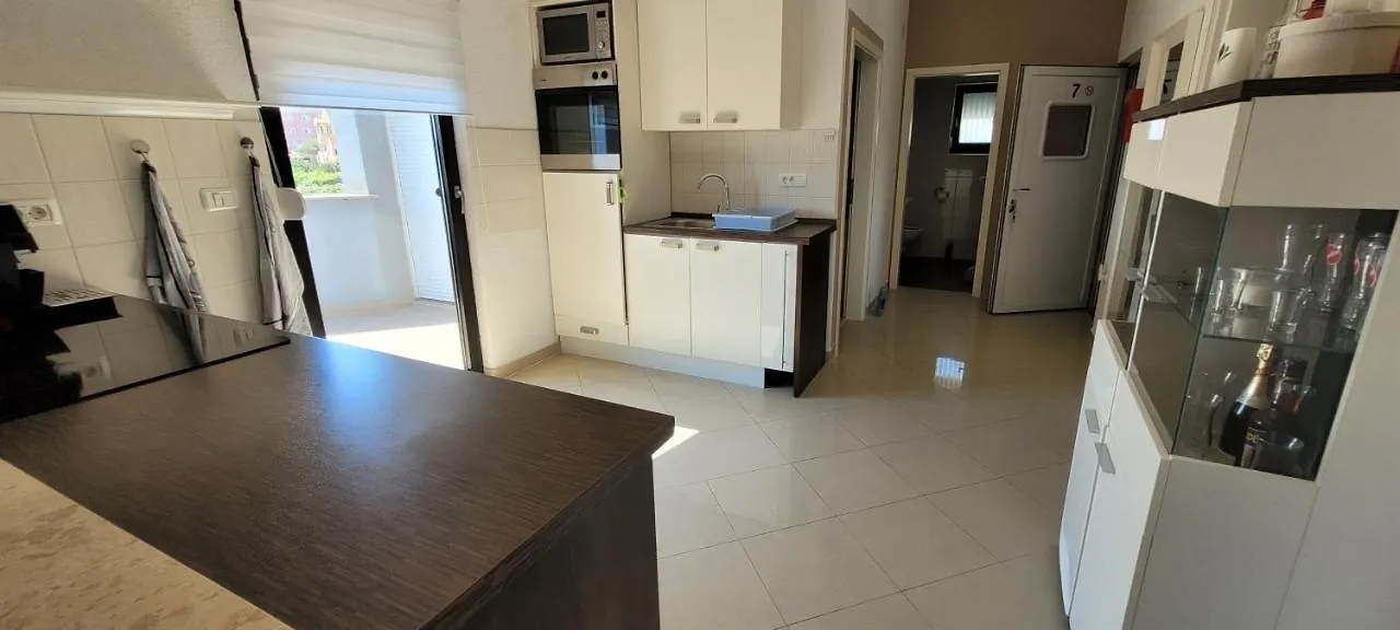 Twins Markovic Apartments Pula
