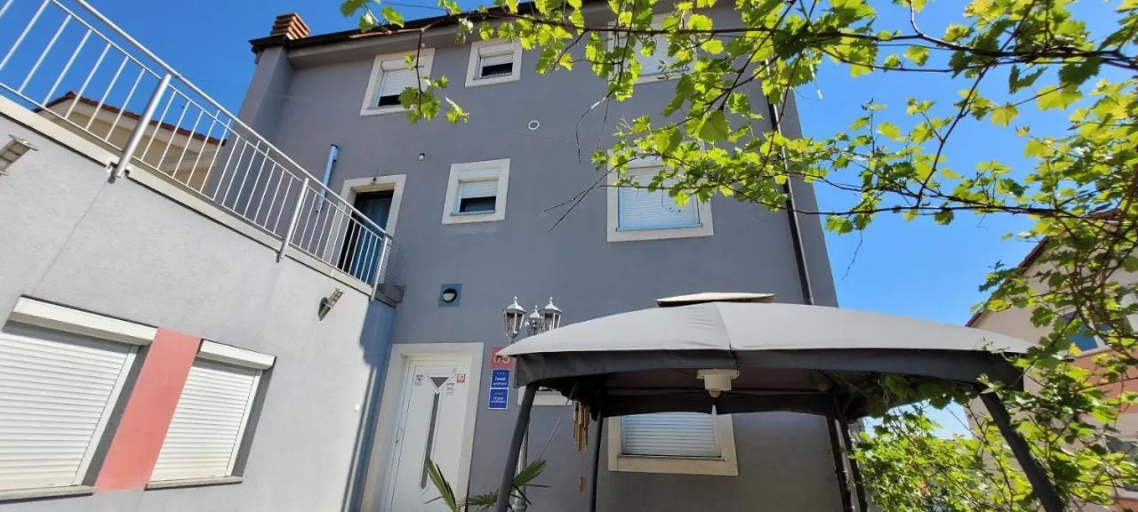 Twins Markovic Apartments Pula Kroatië